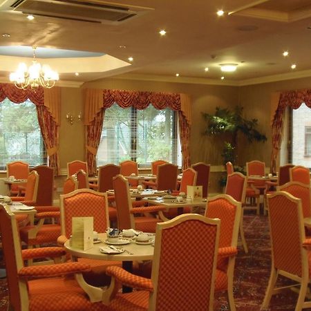 Lakeside Continental Hotel 캠벌리 외부 사진