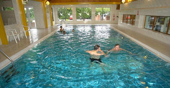 Lakeside Continental Hotel 캠벌리 외부 사진